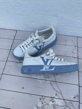 Louis Vuitton White Leather Sneakers with Light Blue Sole and Side Accent